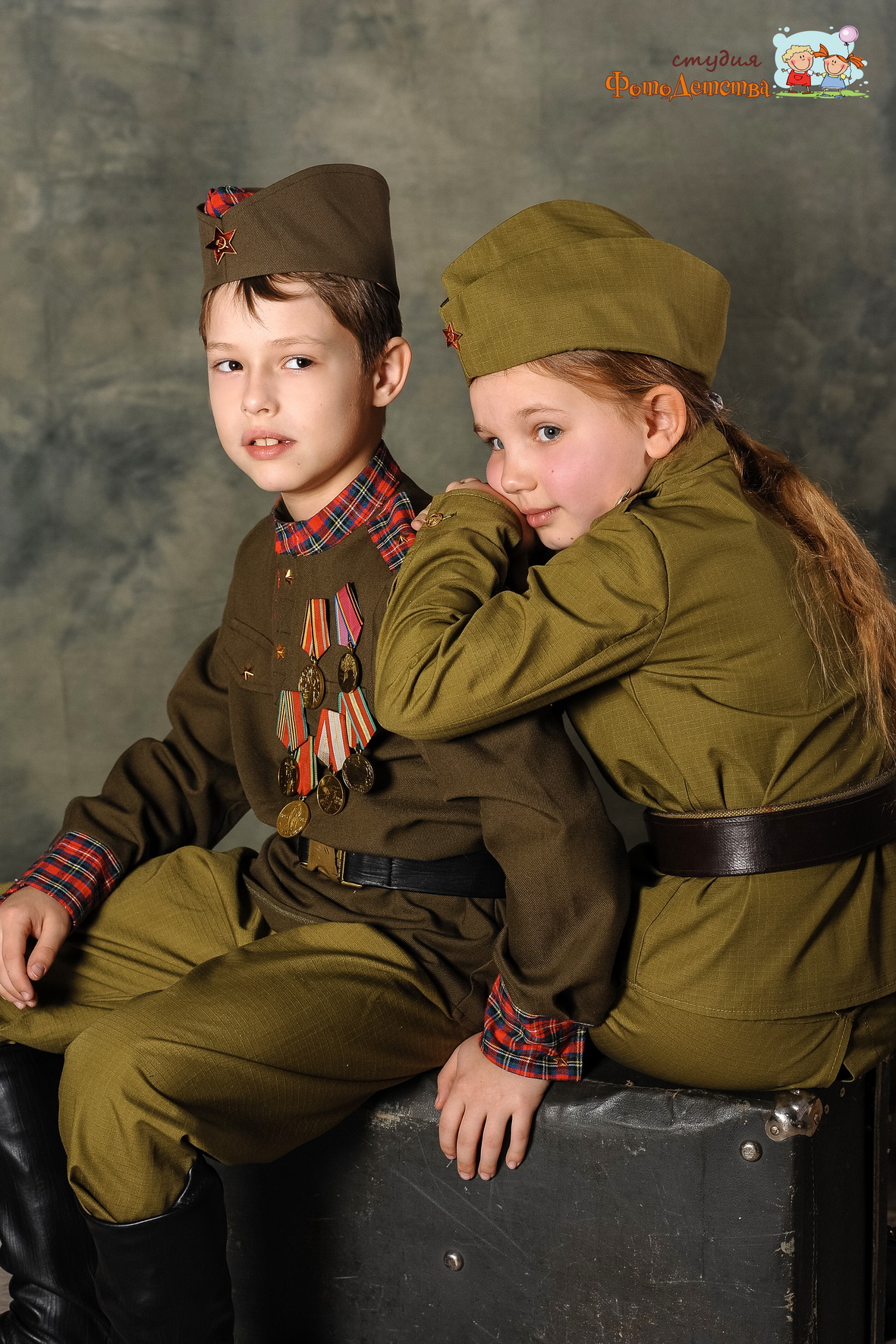 Детская фотосессия в военной форме